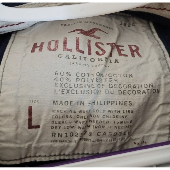 Hollister Sweater - Picture 2 of 3